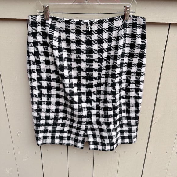 Talbots black and white checked wool blend pencil skirt - Picture 2 of 5